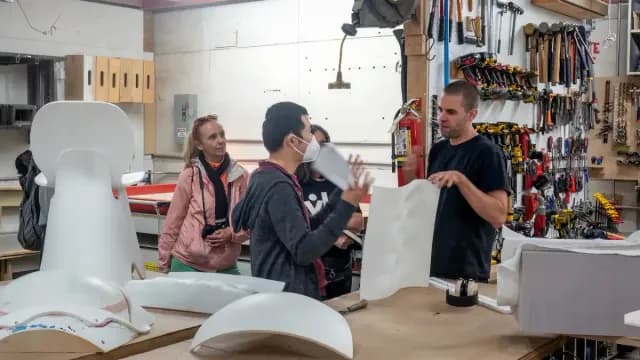 Vacuum Forming vs Pressure Forming: Which Process Fits?